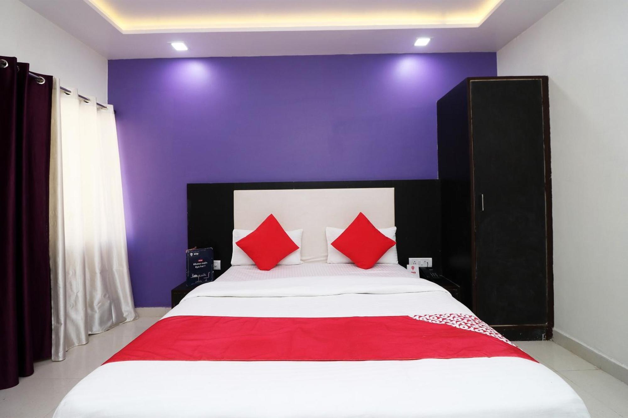 Oyo Hotel The Orient Tree Агра Екстериор снимка